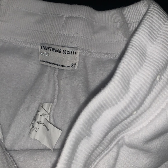 white sweatpants - Picture 4 of 4